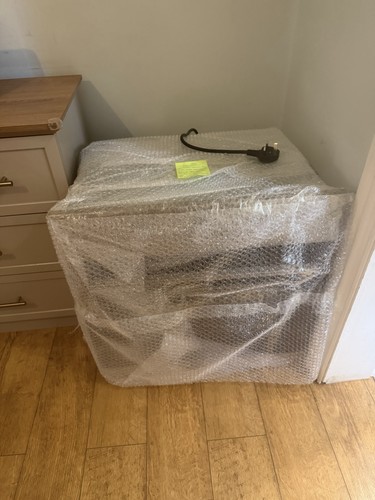 Brand new fan built oven - built,